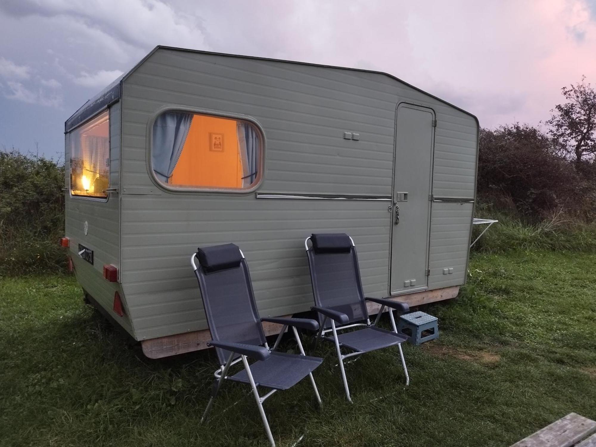 Camping Les Ronds Duval Face Aux Iles Anglo-Normandes Les Moitiers-d'Allonne Pokoj fotografie