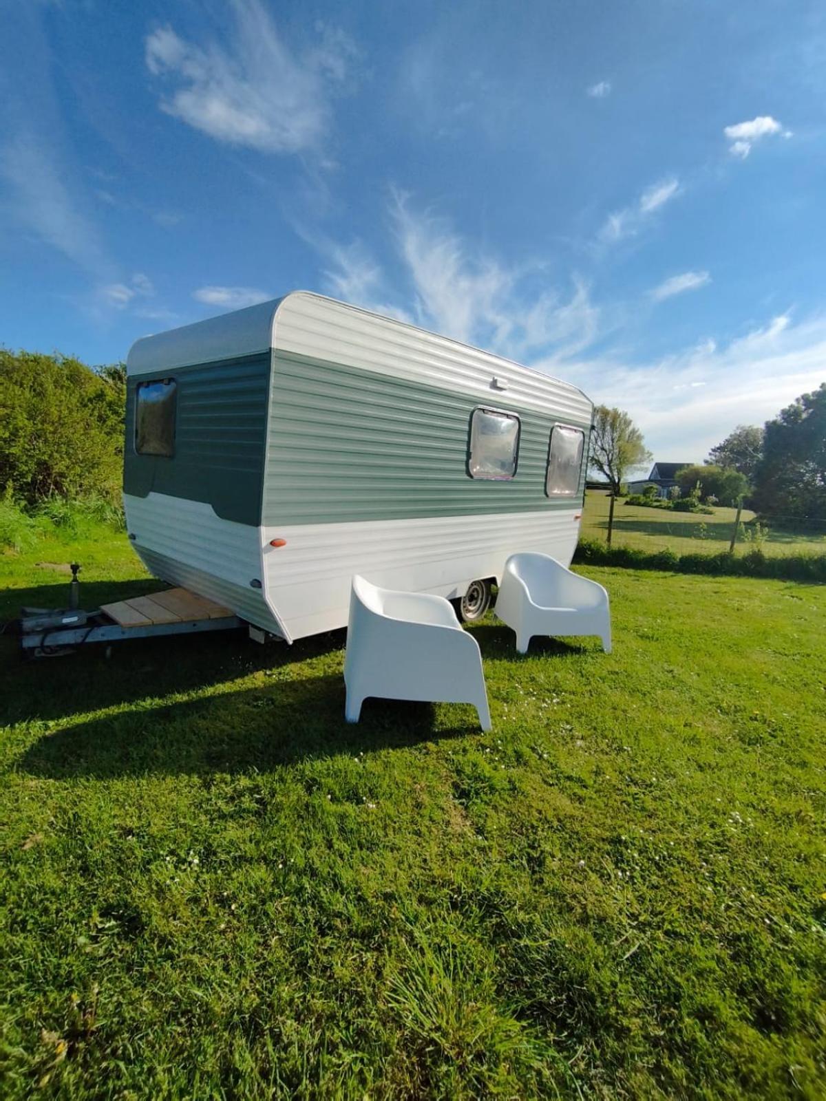 Camping Les Ronds Duval Face Aux Iles Anglo-Normandes Les Moitiers-d'Allonne Exteriér fotografie